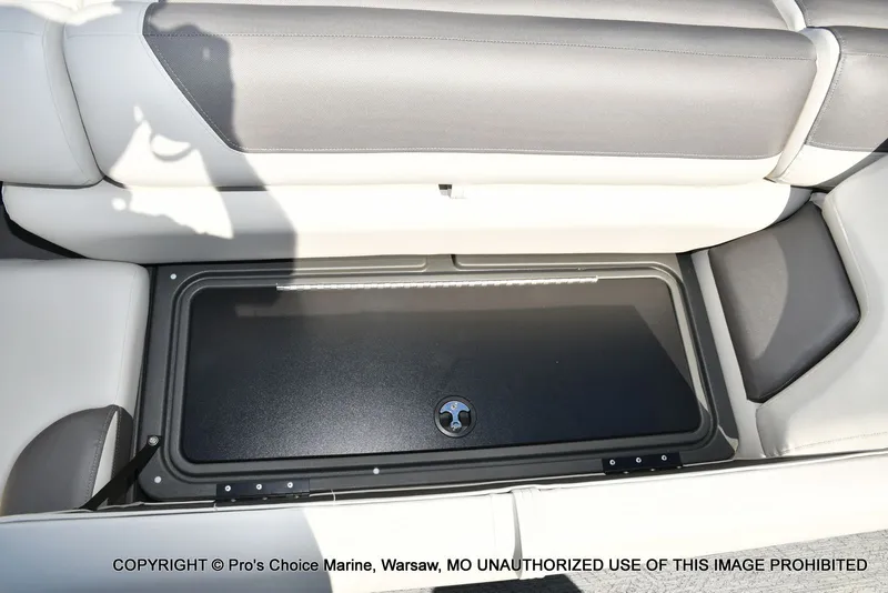 Slide: The Image of Sun Tracker FISHIN' BARGE 22 DLX w/150HP Mercury 4 Stroke 2026 - 69