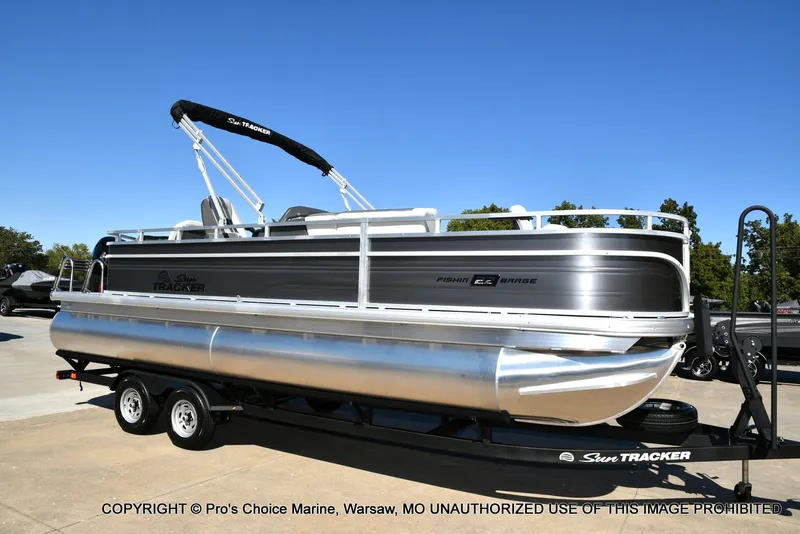 Slide: The Image of Sun Tracker FISHIN' BARGE 22 DLX w/150HP Mercury 4 Stroke 2026 - 74