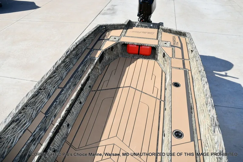 Slide: The Image of Tracker Grizzly 1756 T Marsh w/60HP Tiller 2026 - 14