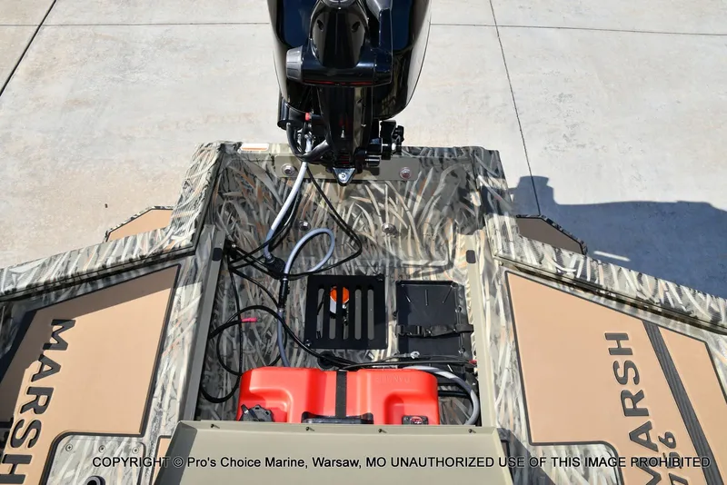 Slide: The Image of Tracker Grizzly 1756 T Marsh w/60HP Tiller 2026 - 29