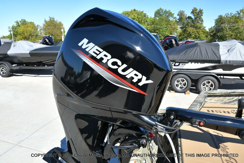 Slide: The Image of Tracker Grizzly 1756 T Marsh w/60HP Tiller 2026 - 33