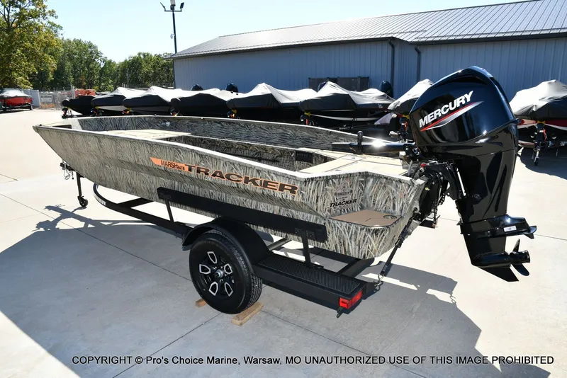 Slide: The Image of Tracker Grizzly 1756 T Marsh w/60HP Tiller 2026 - 37