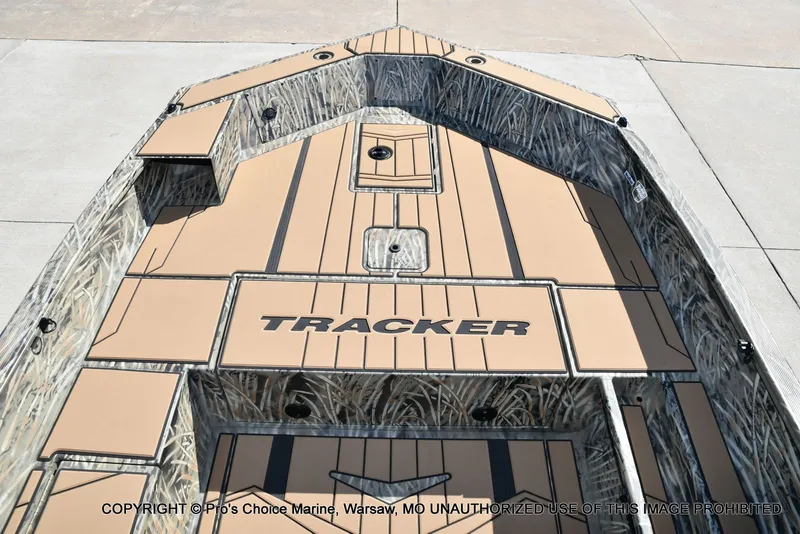 Slide: The Image of Tracker Grizzly 1756 T Marsh w/60HP Tiller 2026 - 50