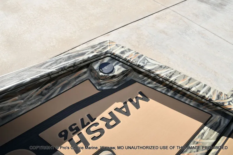 Slide: The Image of Tracker Grizzly 1756 T Marsh w/60HP Tiller 2026 - 53