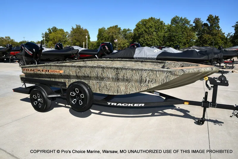 Slide: The Image of Tracker Grizzly 1756 T Marsh w/60HP Tiller 2026 - 62
