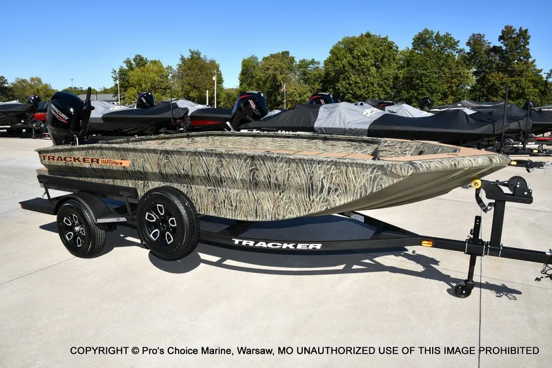 Slide: The Image of Tracker Grizzly 1756 T Marsh w/60HP Tiller 2026 - 65