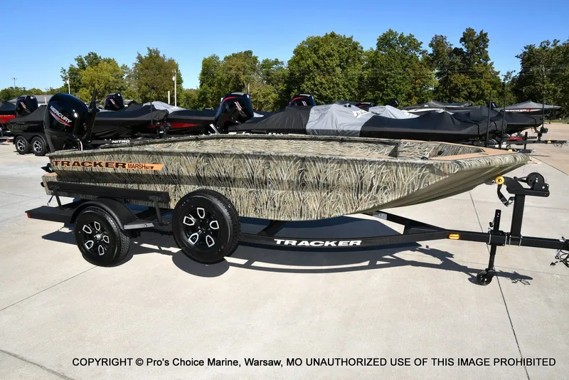 Slide: The Image of Tracker Grizzly 1756 T Marsh w/60HP Tiller 2026 - 66