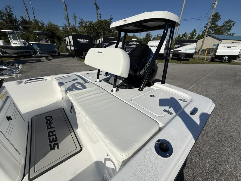 Slide: The Image of Sea Pro 172 Bay 2026 - 9