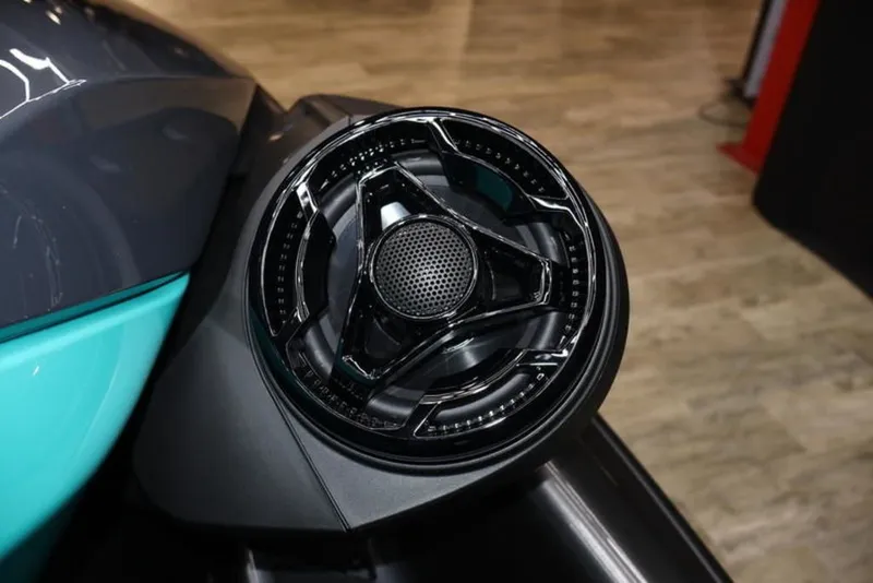 Slide: The Image of Sea-Doo GTR 230 2026 - 18