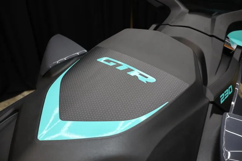 Slide: The Image of Sea-Doo GTR 230 2026 - 9