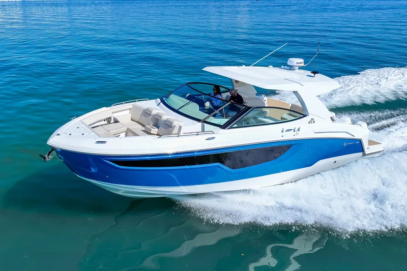 Slide: The Image of Cruisers 38 GLS Outboard 2026 - 45