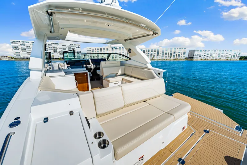 Slide: The Image of Cruisers 38 GLS Outboard 2026 - 52