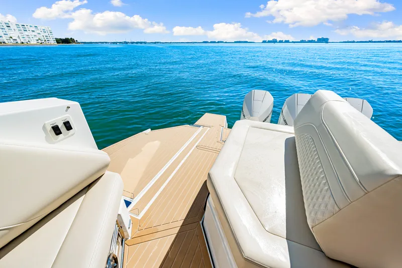 Slide: The Image of Cruisers 38 GLS Outboard 2026 - 53