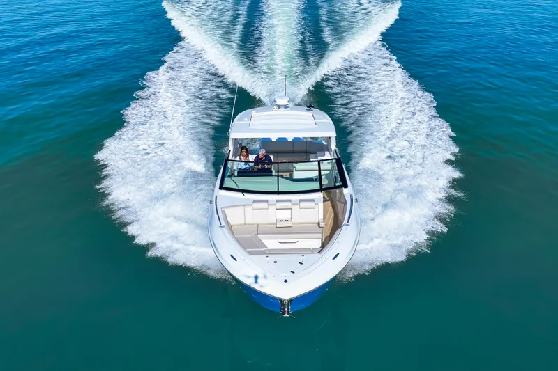 Slide: The Image of Cruisers Yachts 38 GLS Outboard 2026 - 36