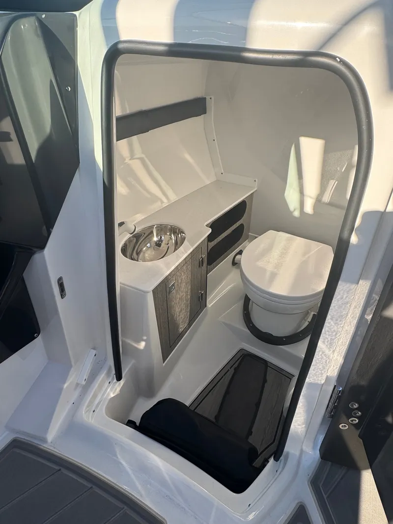 Slide: The Image of Monterey 278SS Super Sport 2026 - 13