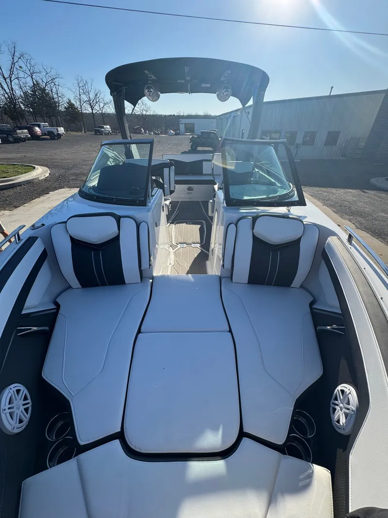 Slide: The Image of Monterey 278SS Super Sport 2026 - 20