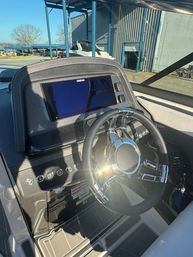 Slide: The Image of Monterey 278SS Super Sport 2026 - 6