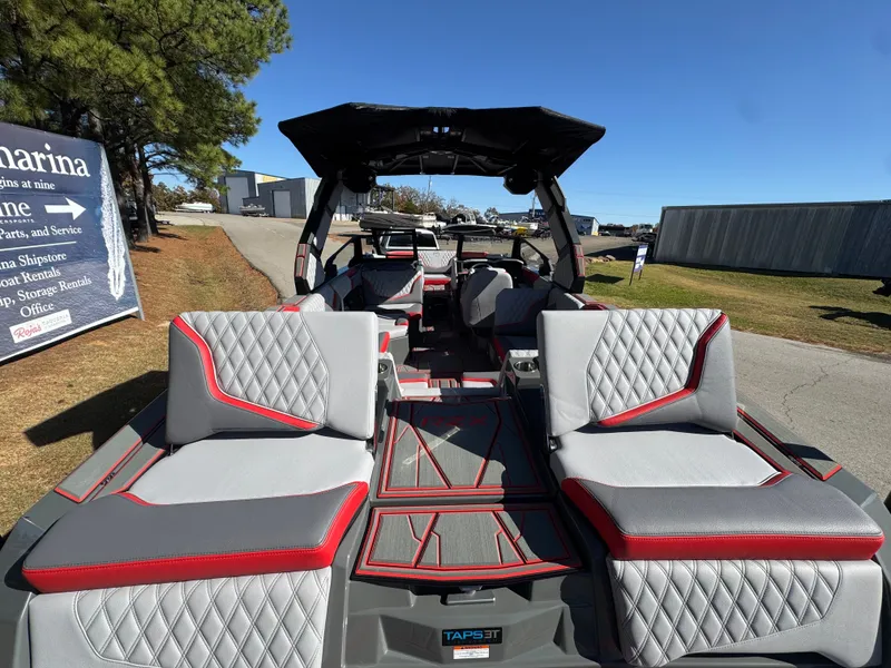 Slide: The Image of Tigé 24RZX 2026 - 5