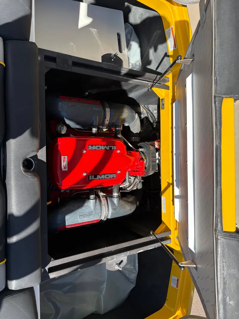 Slide: The Image of MasterCraft X30 2013 - 11