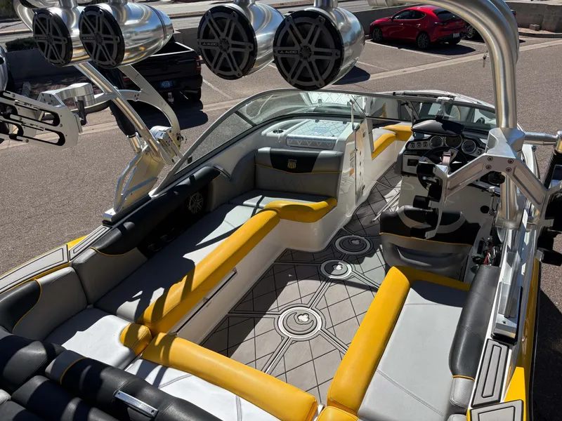 Slide: The Image of MasterCraft X30 2013 - 6