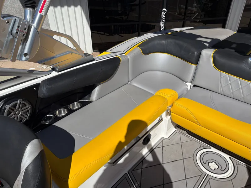 Slide: The Image of MasterCraft X30 2013 - 7