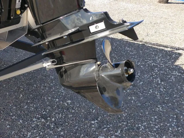 Slide: The Image of Sun Tracker Party Barge 18 DLX 2026 - 12