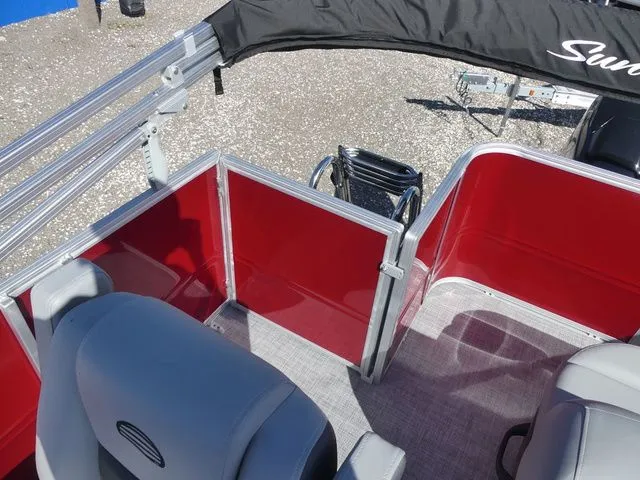 Slide: The Image of Sun Tracker Party Barge 18 DLX 2026 - 16