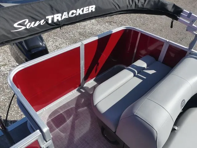 Slide: The Image of Sun Tracker Party Barge 18 DLX 2026 - 17