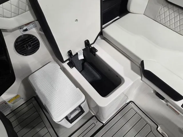 Slide: The Image of Yamaha 222SD 2026 - 10