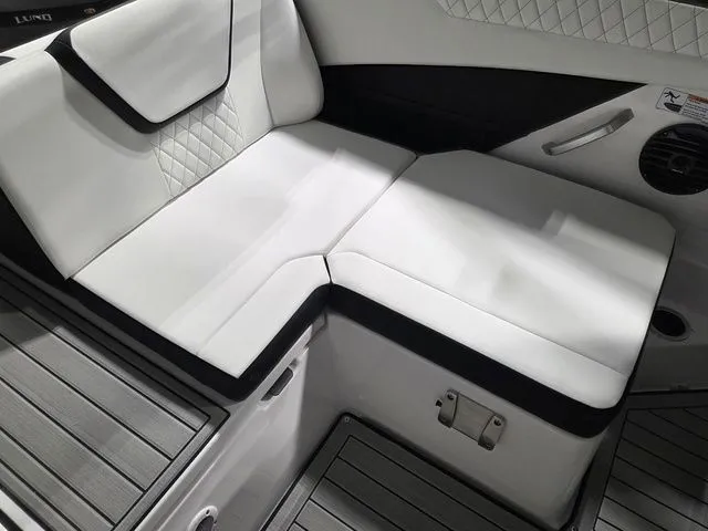 Slide: The Image of Yamaha 222SD 2026 - 11