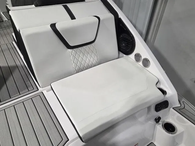 Slide: The Image of Yamaha 222SD 2026 - 6