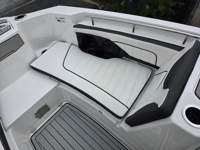 Slide: The Image of Yamaha 255 FSH Sport E 2026 - 41