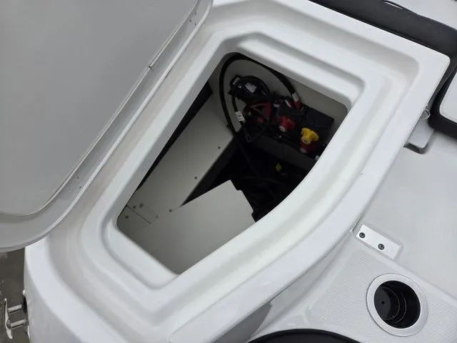 Slide: The Image of Yamaha 255 FSH Sport E 2026 - 9