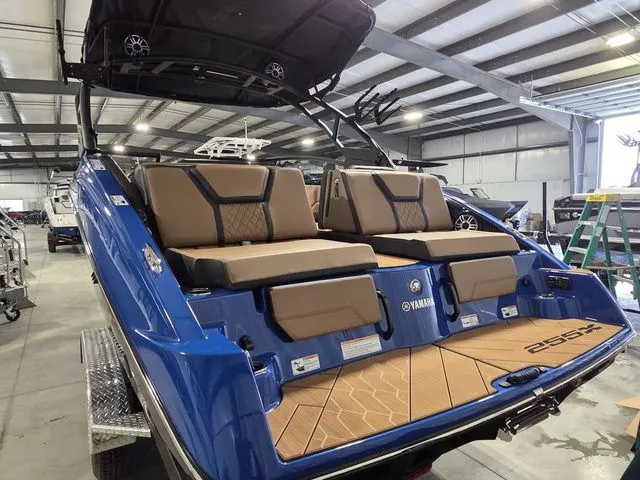 Slide: The Image of Yamaha 255XD 2026 - 3