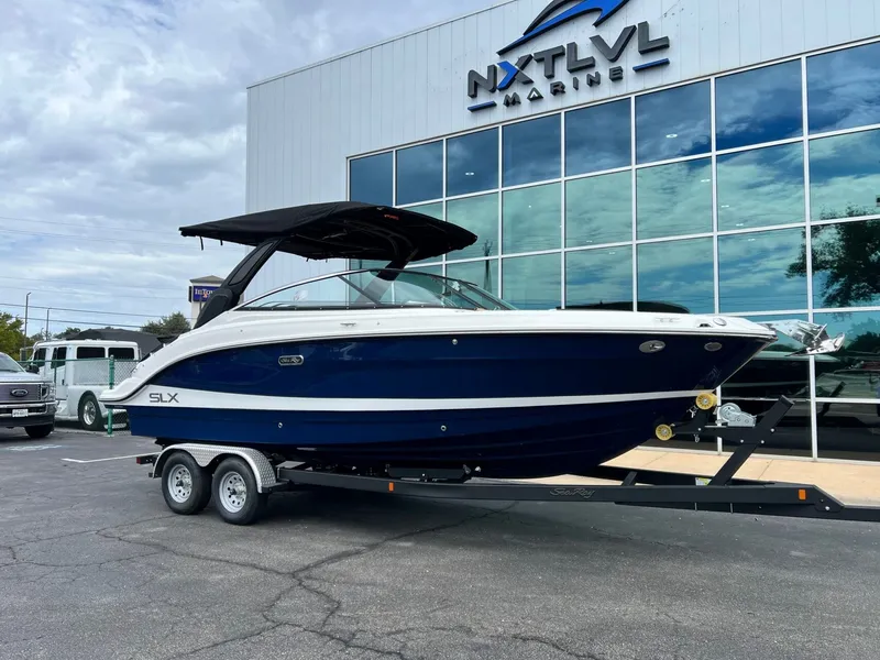 The Image of Sea Ray SLX 260 2026 - 1