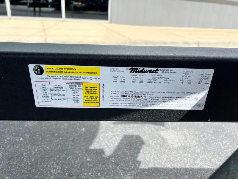 Slide: The Image of Sea Ray SLX 260 2026 - 45