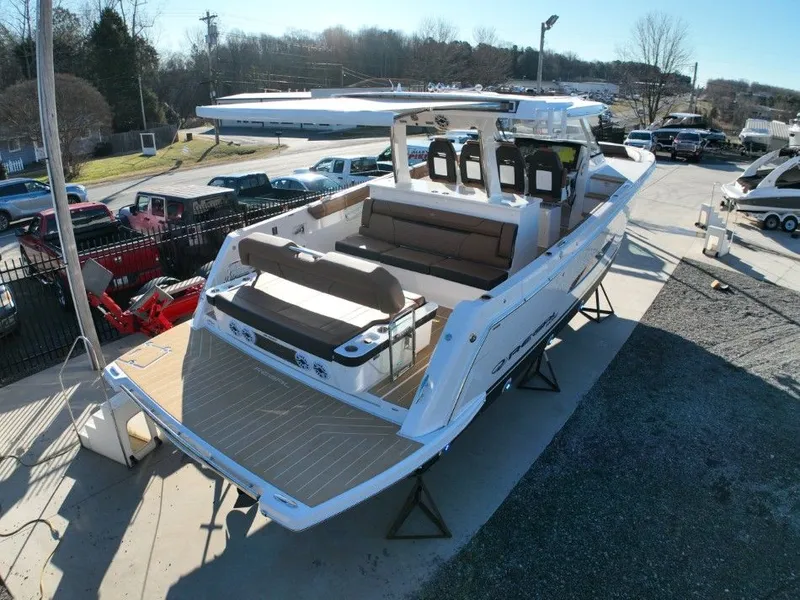 Slide: The Image of Regal 38 Surf Ultimate 2026 - 10