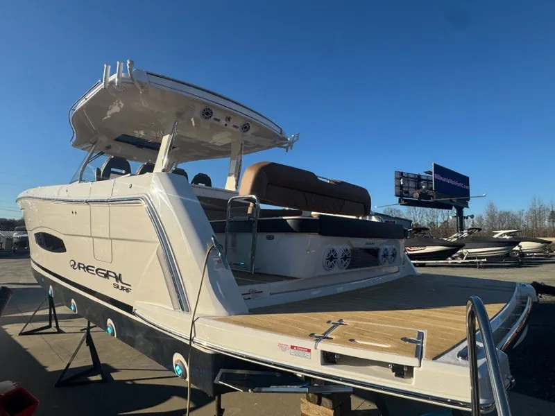 Slide: The Image of Regal 38 Surf Ultimate 2026 - 21