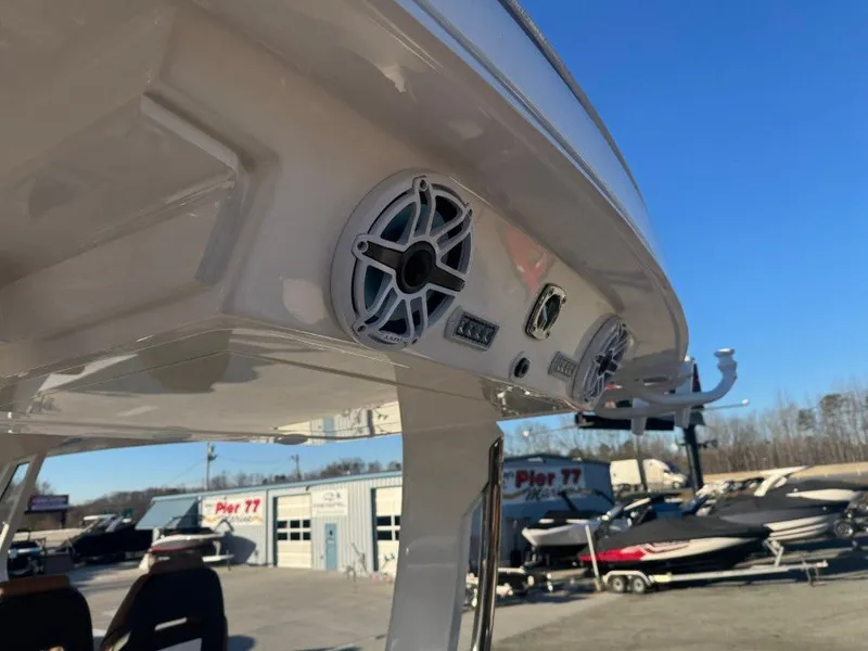 Slide: The Image of Regal 38 Surf Ultimate 2026 - 27