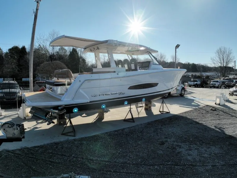 Slide: The Image of Regal 38 Surf Ultimate 2026 - 36