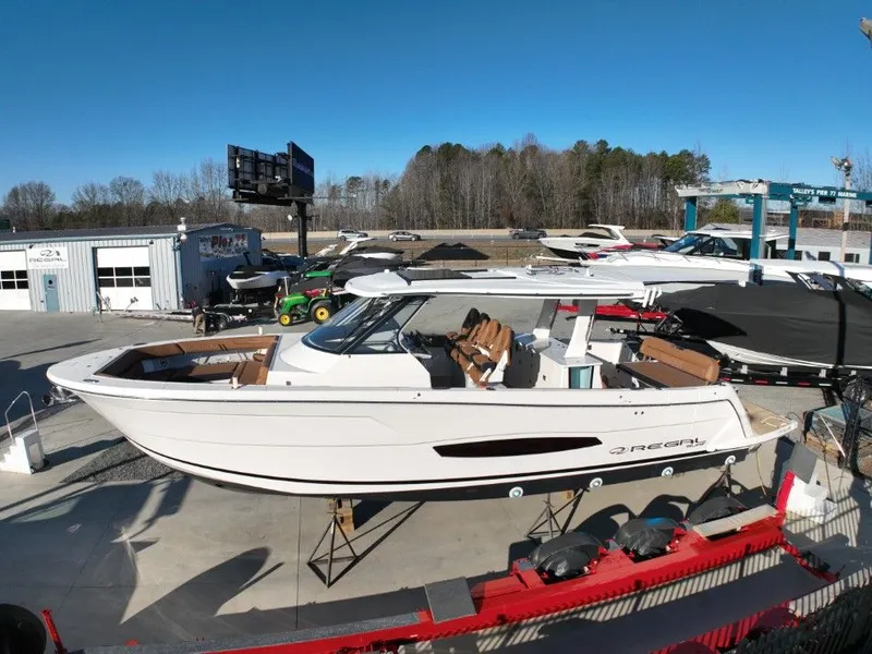 Slide: The Image of Regal 38 Surf Ultimate 2026 - 47