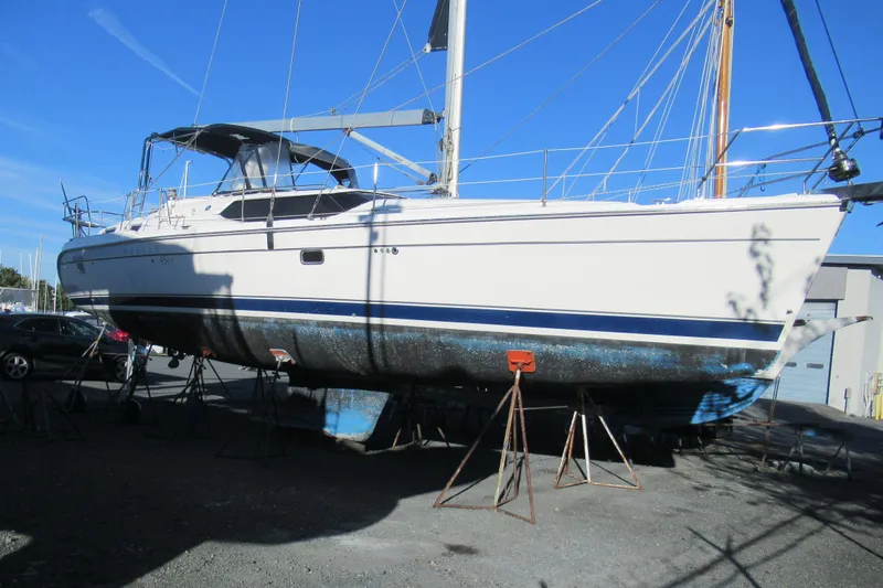 The Image of 2007 Marlow-Hunter 45CC sailboat on stands, ready for maintenance. - 1