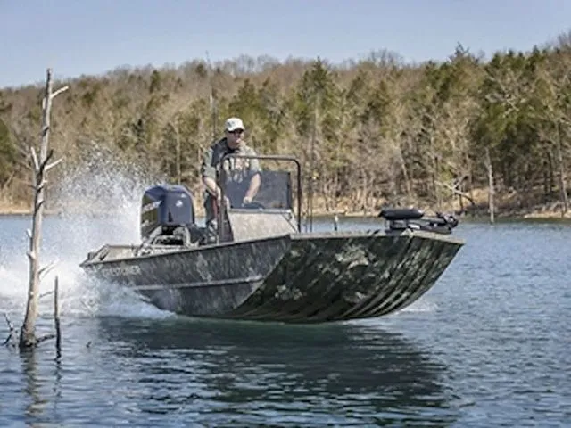 The Image of Crestliner 1860 Retriever CC 2024 - 1