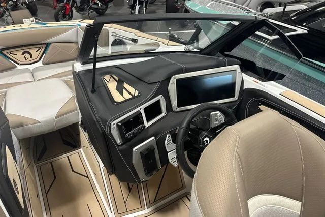 Slide: The Image of Centurion Nv213 2025 - 12