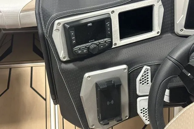 Slide: The Image of Centurion Nv213 2025 - 18