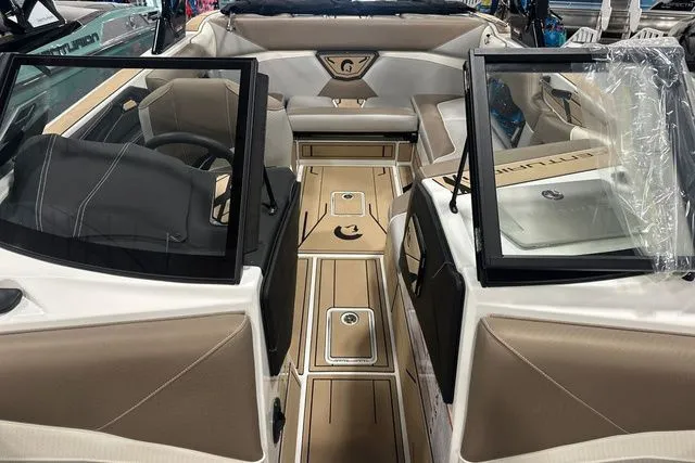 Slide: The Image of Centurion Nv213 2025 - 6