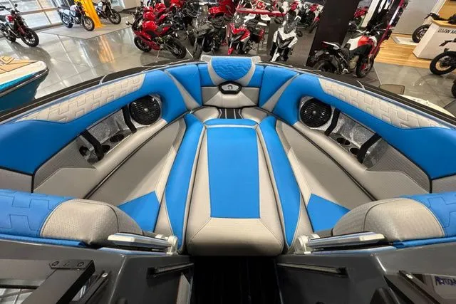 Slide: The Image of Centurion Ri245 2025 - 8