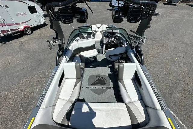 Slide: The Image of Centurion Enzo FS33 2015 - 11