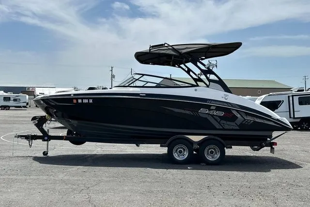 Slide: The Image of Yamaha E SERIES 2017 - 5