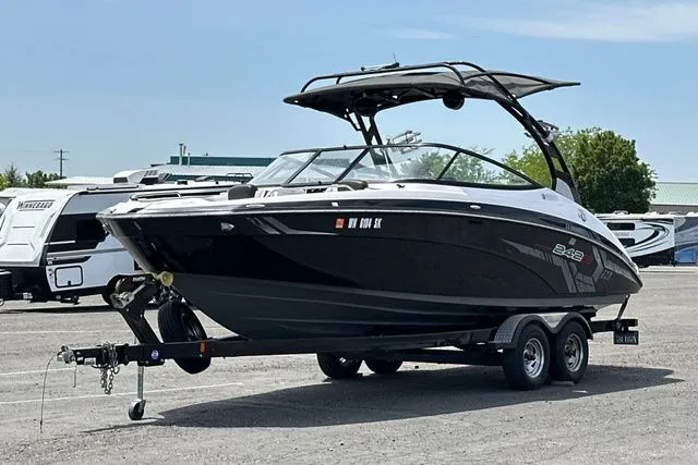 Slide: The Image of Yamaha E SERIES 2017 - 6